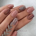 25+ Gorgeous Women Winter Nail Designs That Drip with Cold-Weather Glam